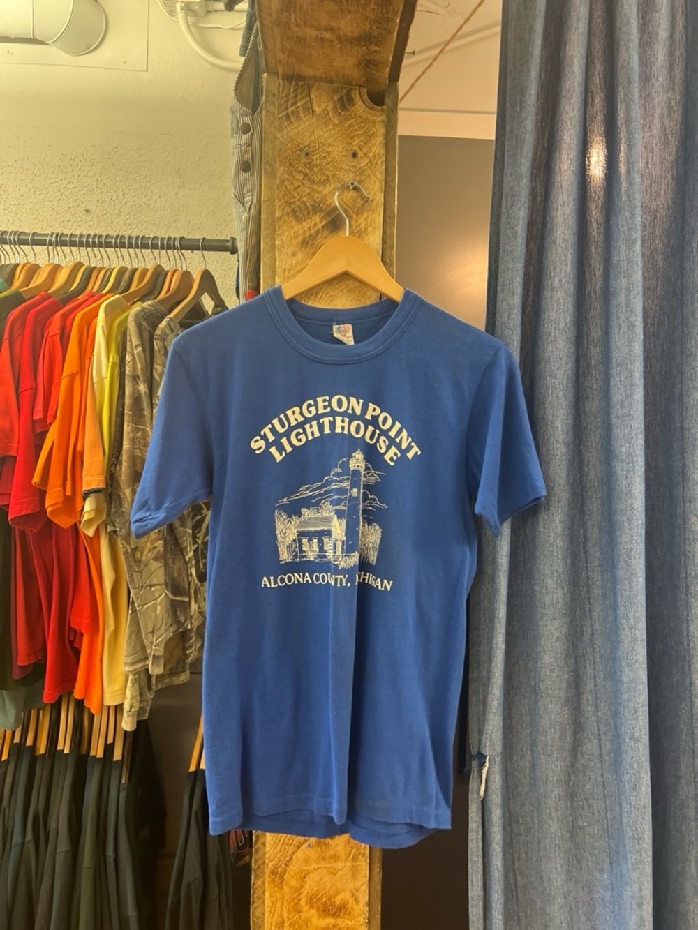 Vintage Sturgeon Point Lighthouse blue t-shirt